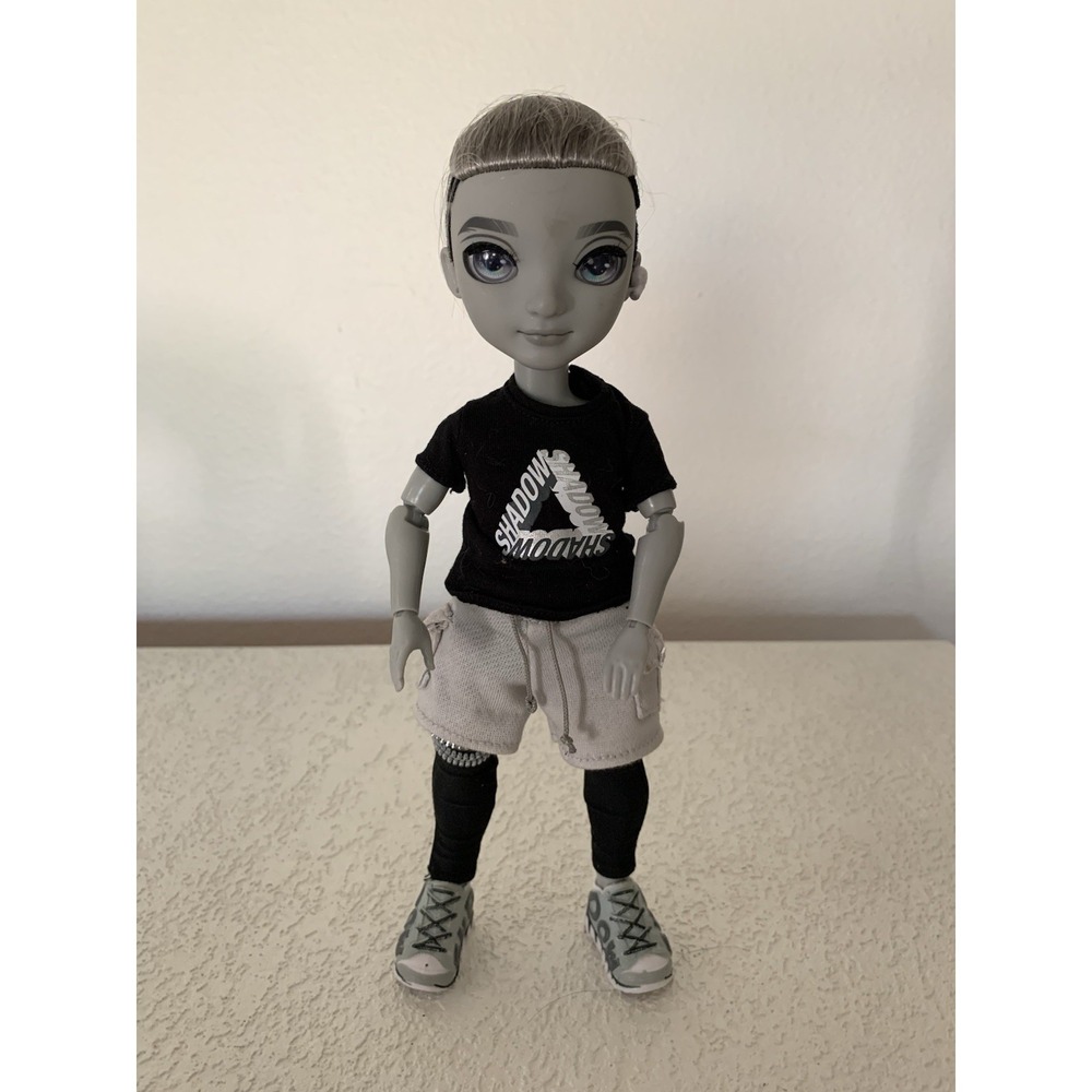 Rainbow High Shadow High Series 1 Ash Silverstone- Greyscale Boy Fashion Doll